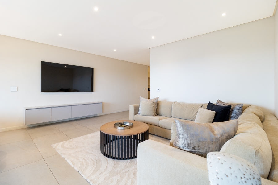 To Let 2 Bedroom Property for Rent in Clifton Western Cape